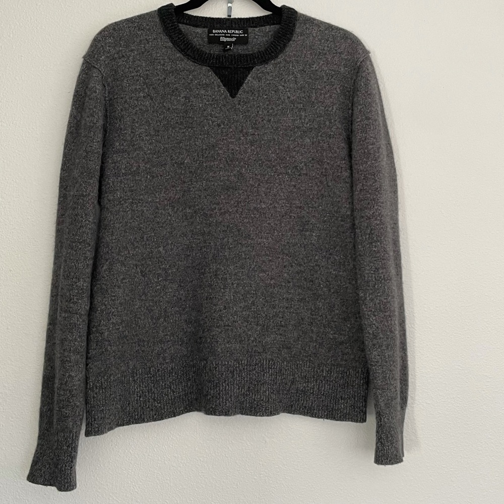Banana Republic Charcoal Gray Filpucci Wool Crewneck Sweater w Ringer Neckline